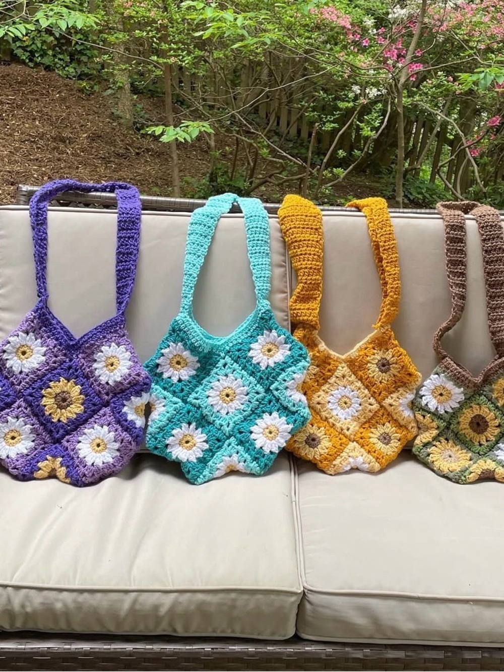 Handmade Crochet Daisy Shoulder Bag - Turquoise